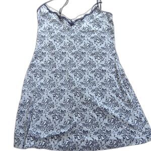 Victoria's Secret Vintage Coquette Slip Dress/Nightie Gray Floral M EUC